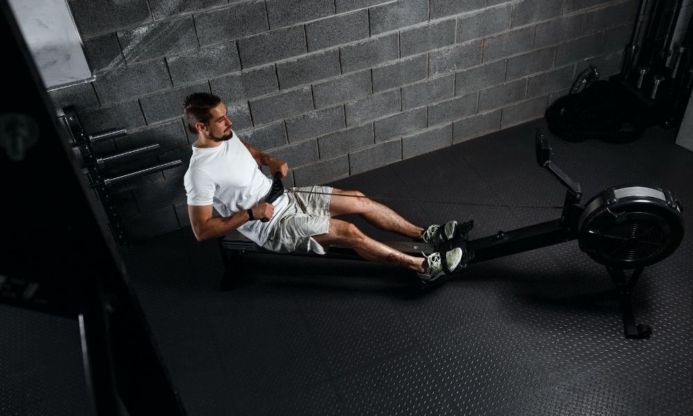 How a Rowing Machine Can Get You in Great Shape